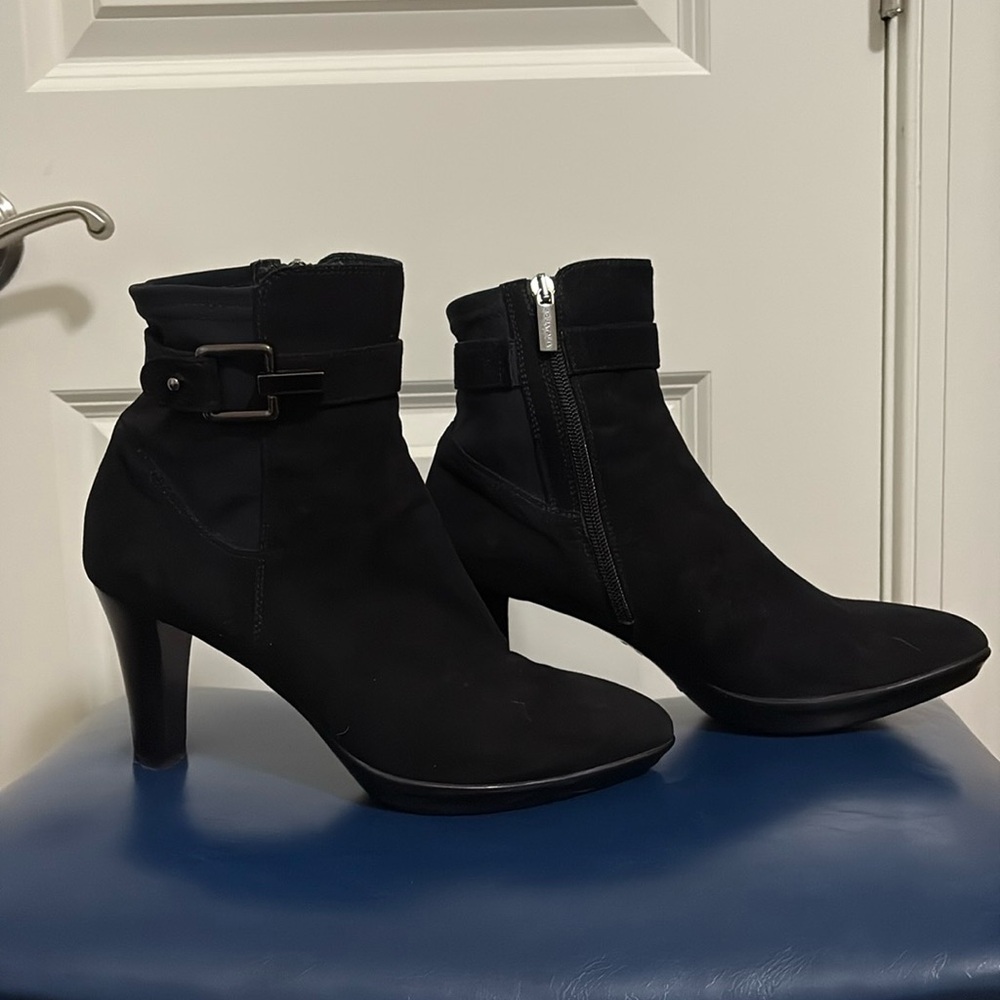 Aquatalia Black Suede Weatherproof Leather Boots